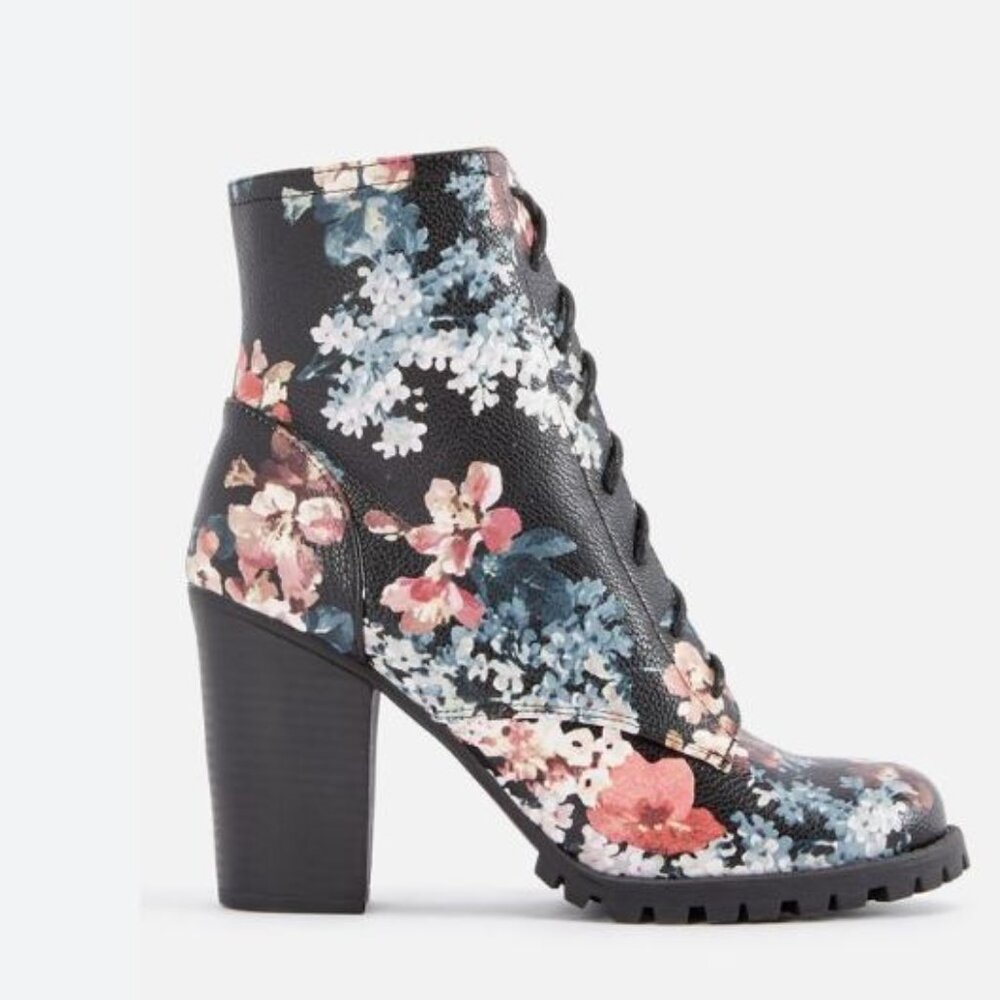 JustFab Black Leather Lace-up Floral Heeled ankle Boots
